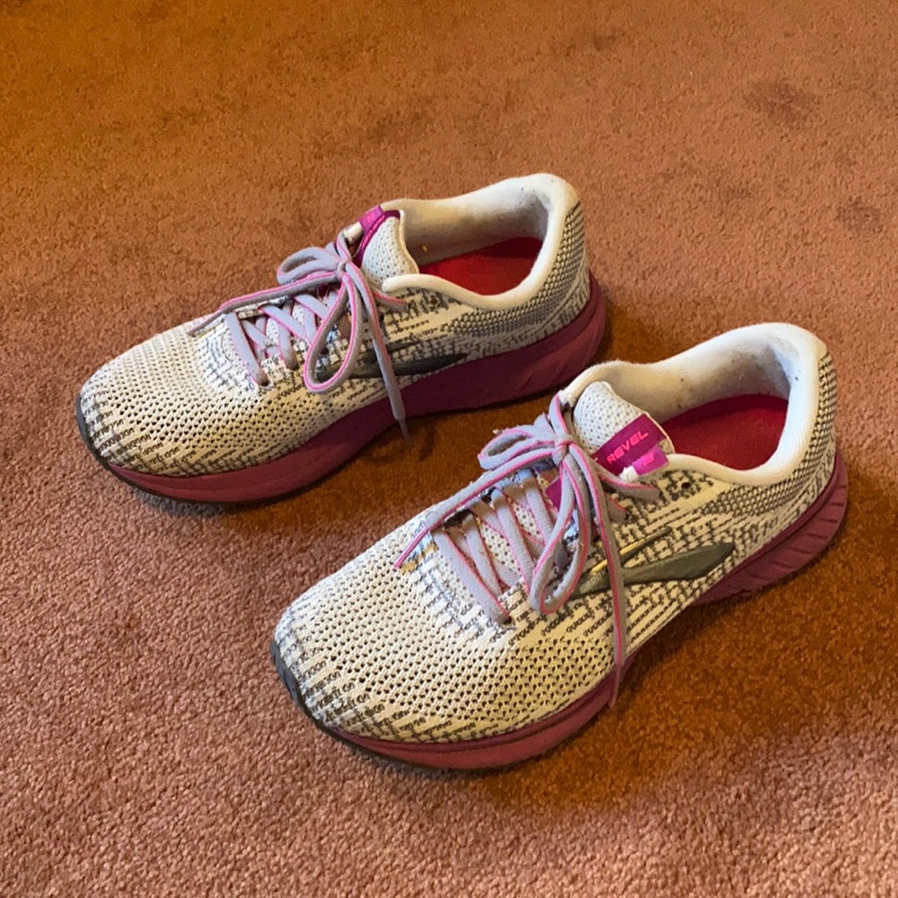 Brooks revel 3